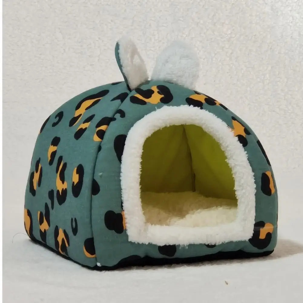 Small Sleeping House Cozy Hideout Bed for Guinea Pigs Rabbits Rats Hedgehogs