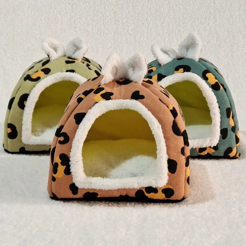 Small Sleeping House Cozy Hideout Bed for Guinea Pigs Rabbits Rats Hedgehogs